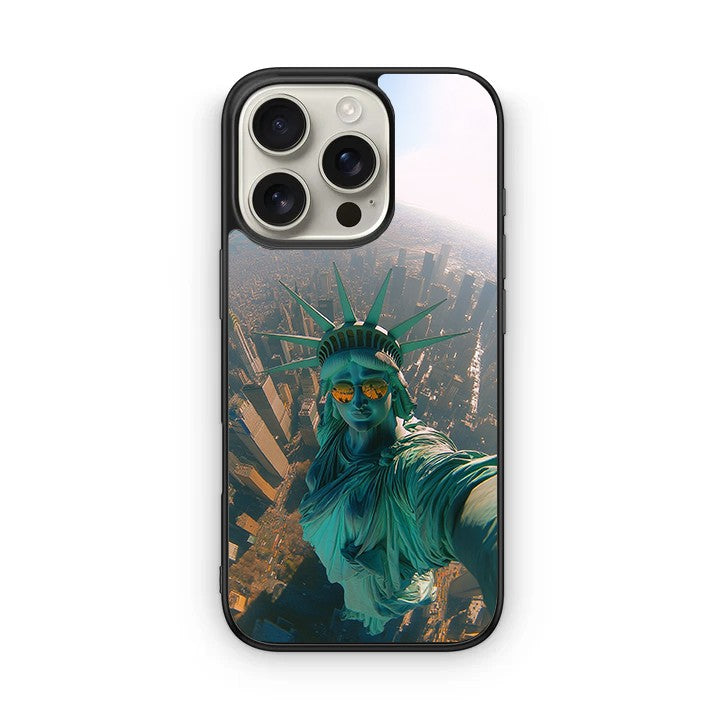 Тhe statue of liberty with glasses